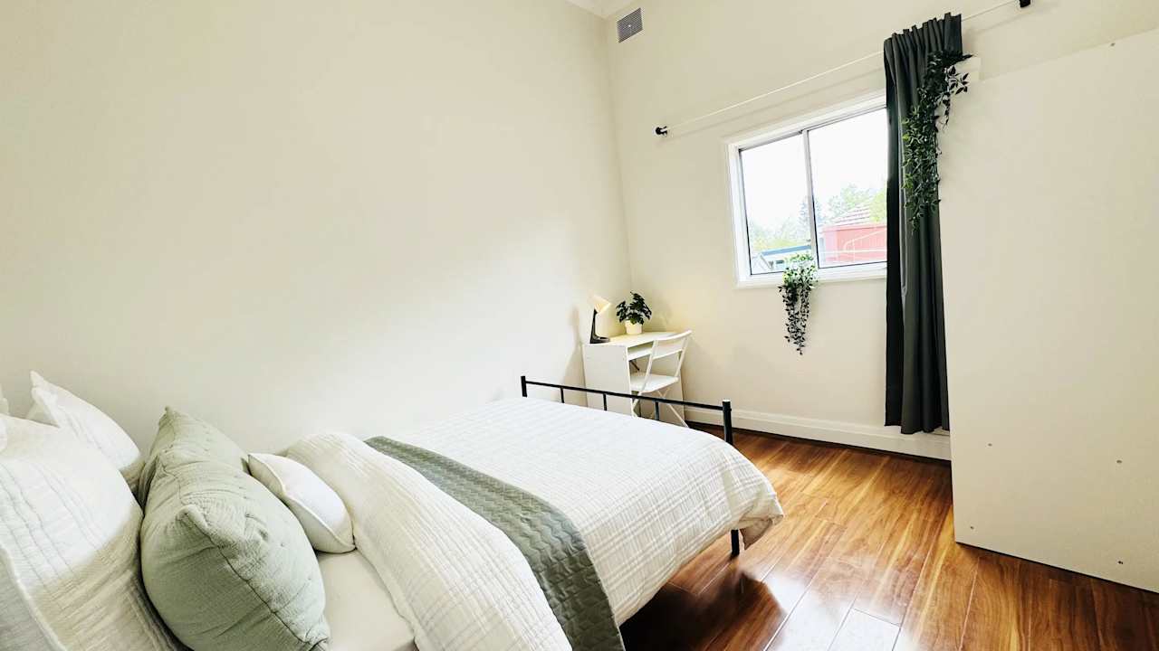 Furnished room in a share house