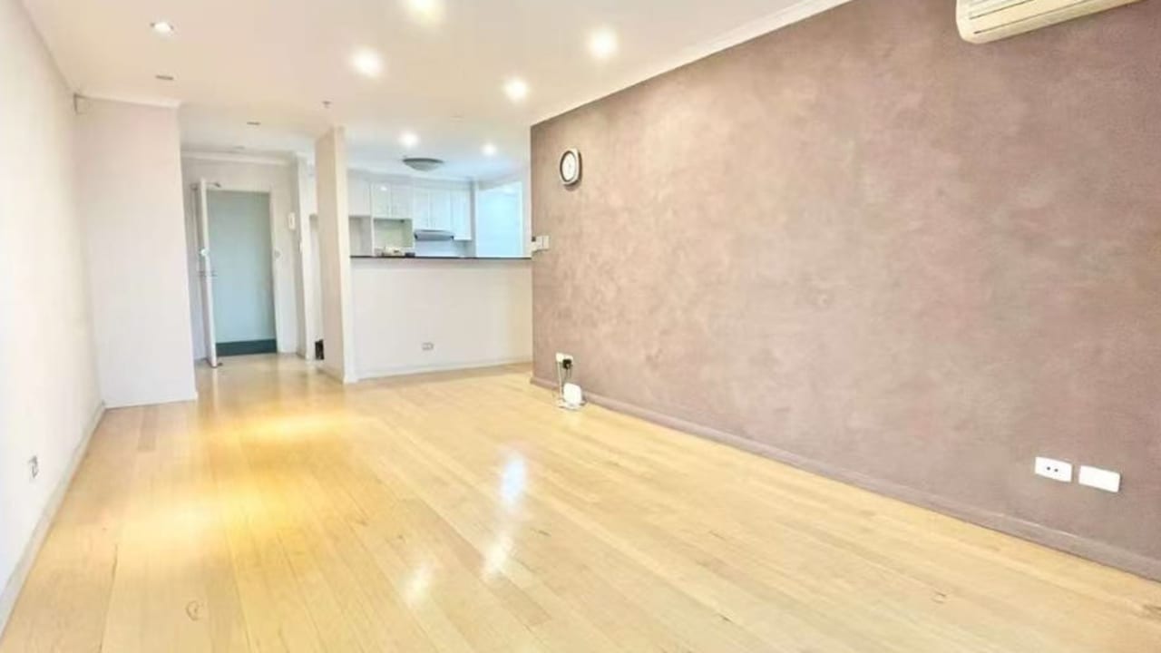 Whole property with 2 rooms for rent