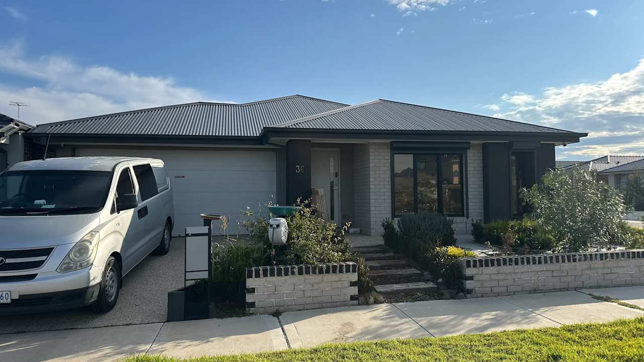 Room in a share house