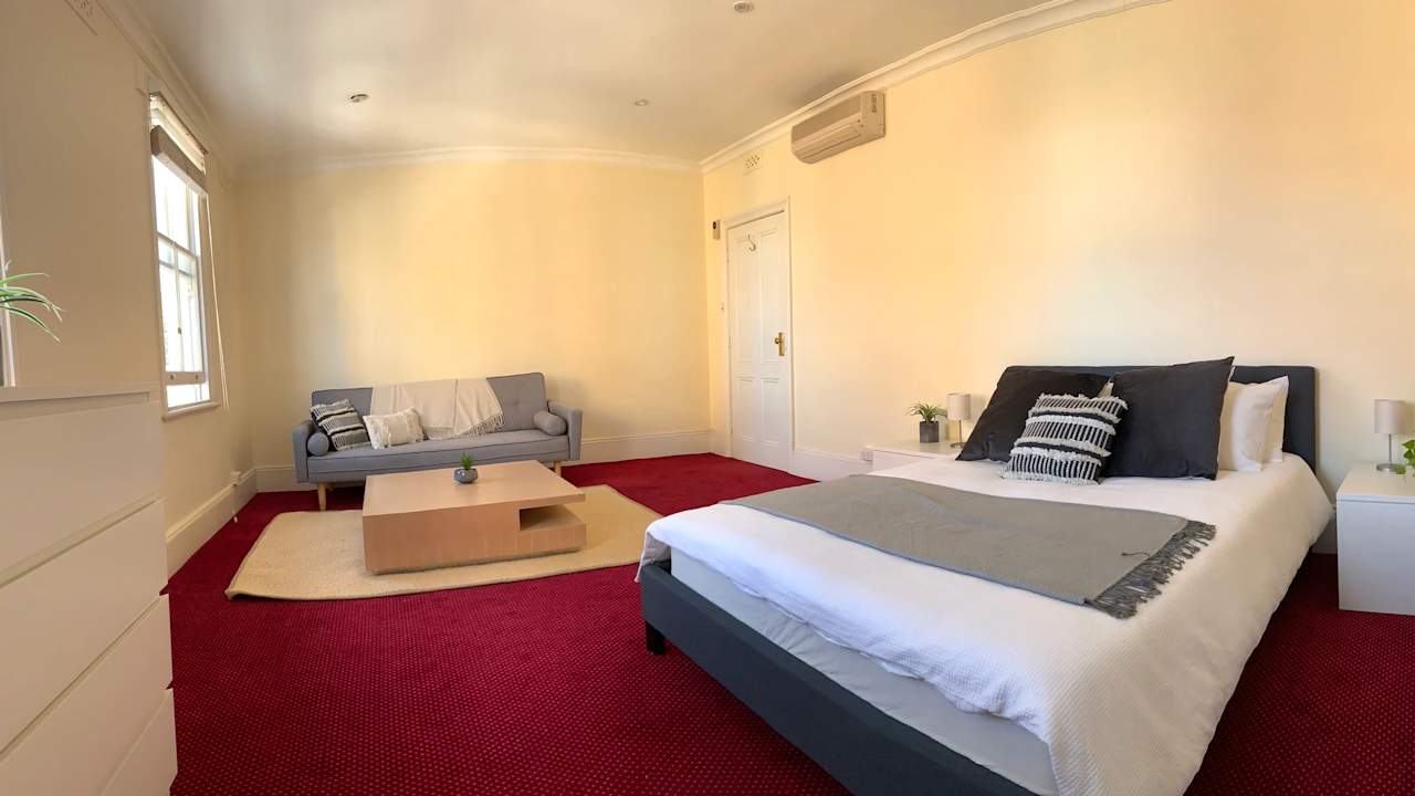 Furnished room in a share house