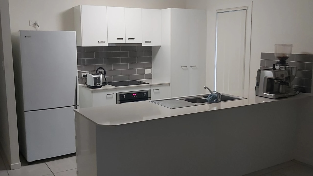 Unfurnished room in a share house