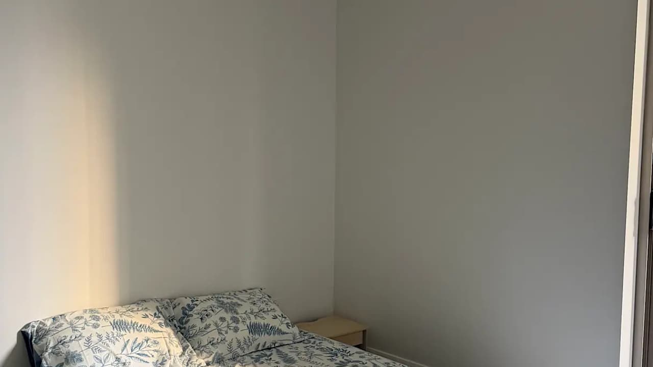 Room in a share house