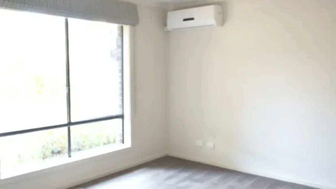 Room with ensuite in a share house