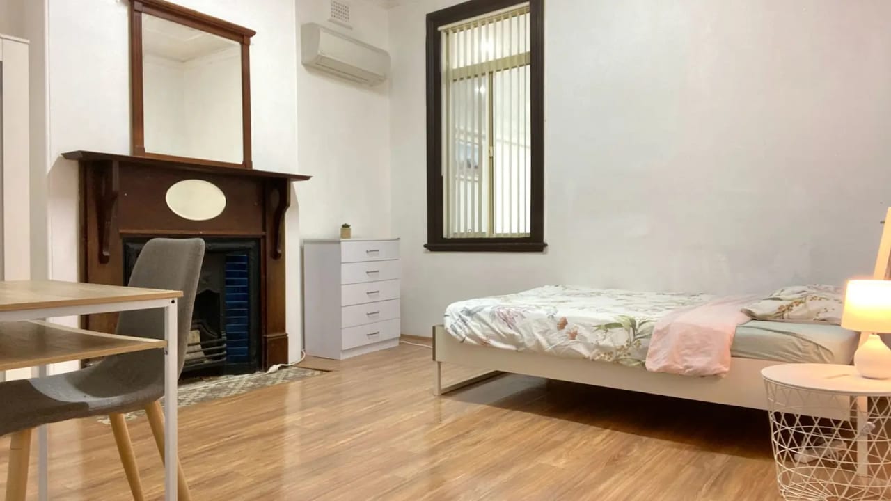 Furnished room in a share house