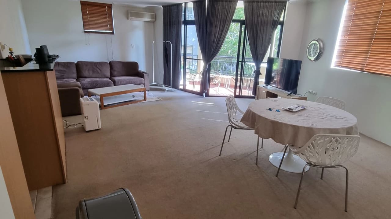 Furnished room in a flatshare