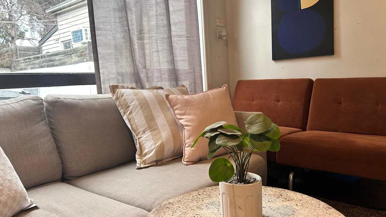 Furnished room in a share house