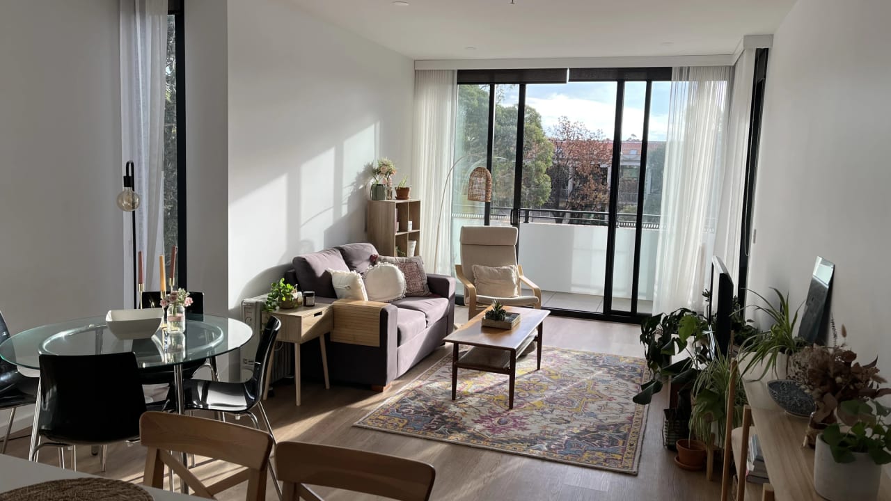 Unfurnished room with own bathroom