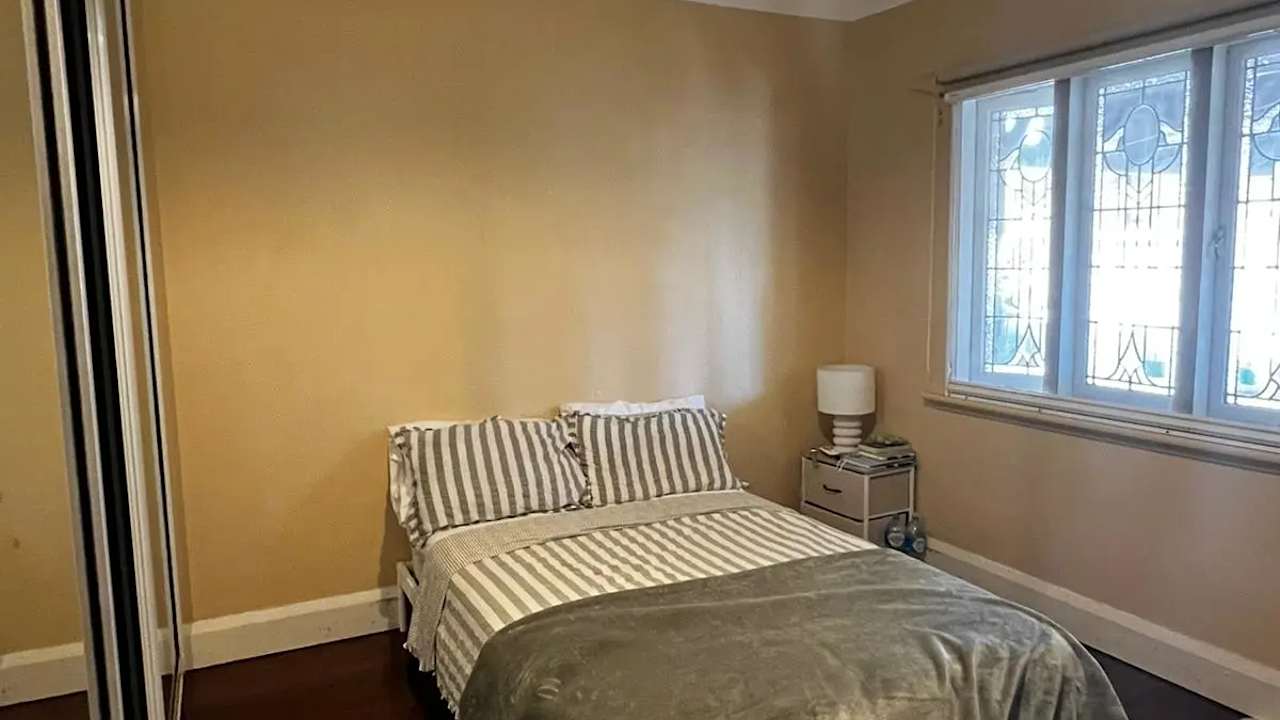 Whole property with 2 rooms for rent