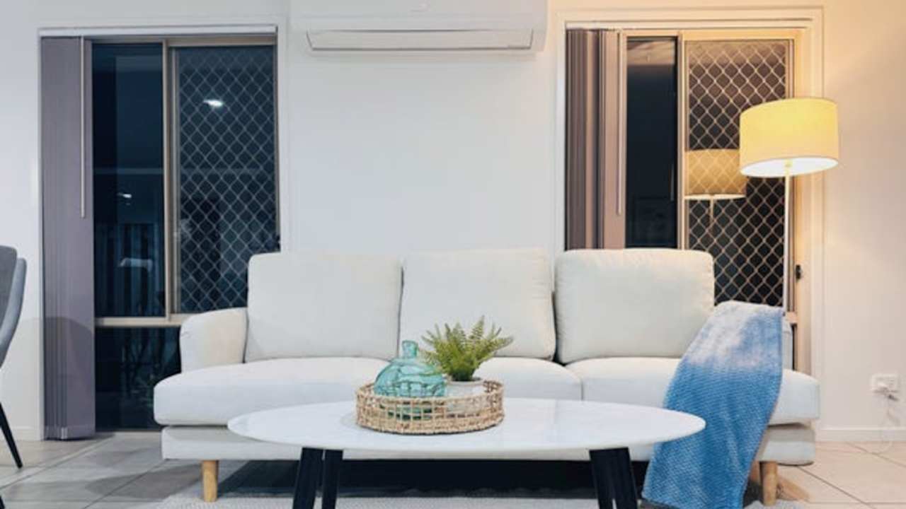 Room in a share house