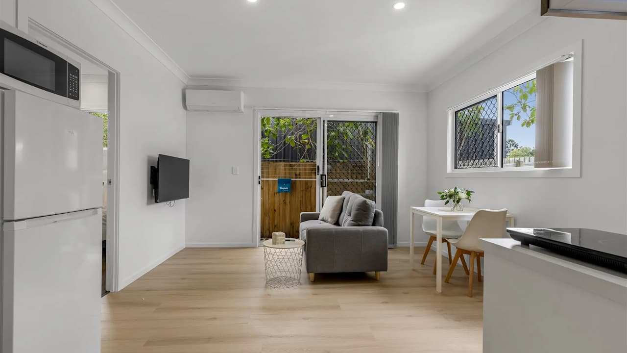 Room studio flat for rent