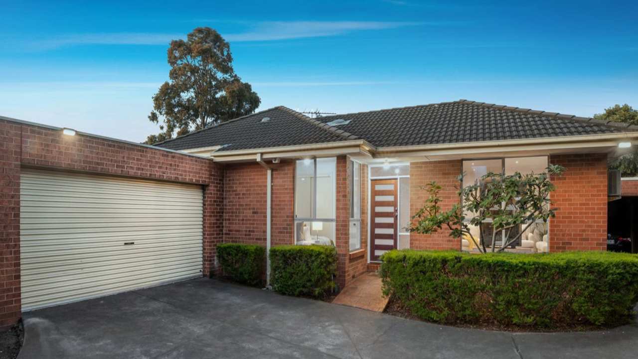 Furnished room with ensuite in a share house