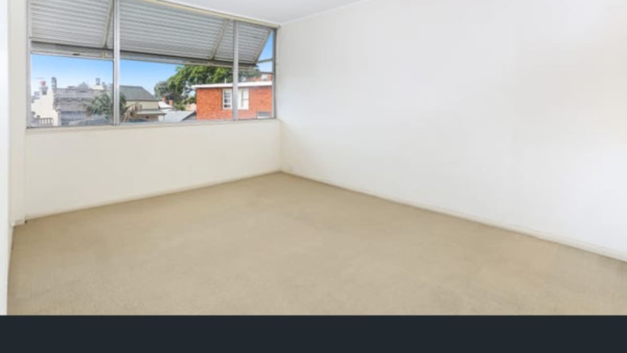 Unfurnished room in a flatshare