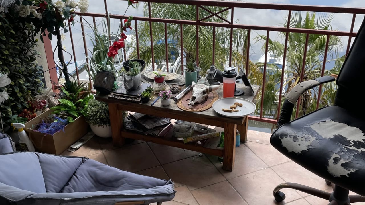 Furnished room in a flatshare