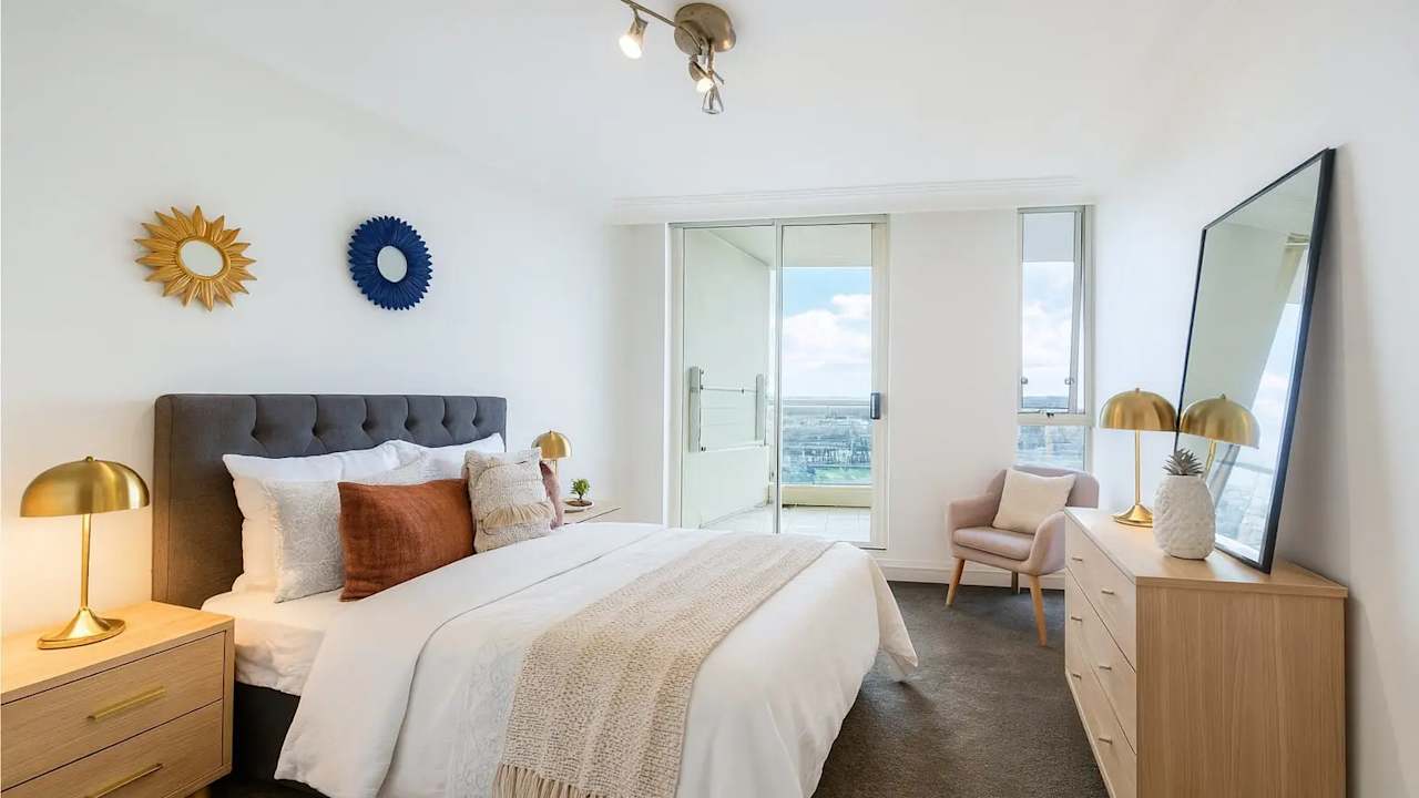 Furnished room in a flatshare
