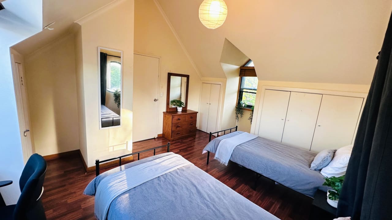 Furnished room in a share house