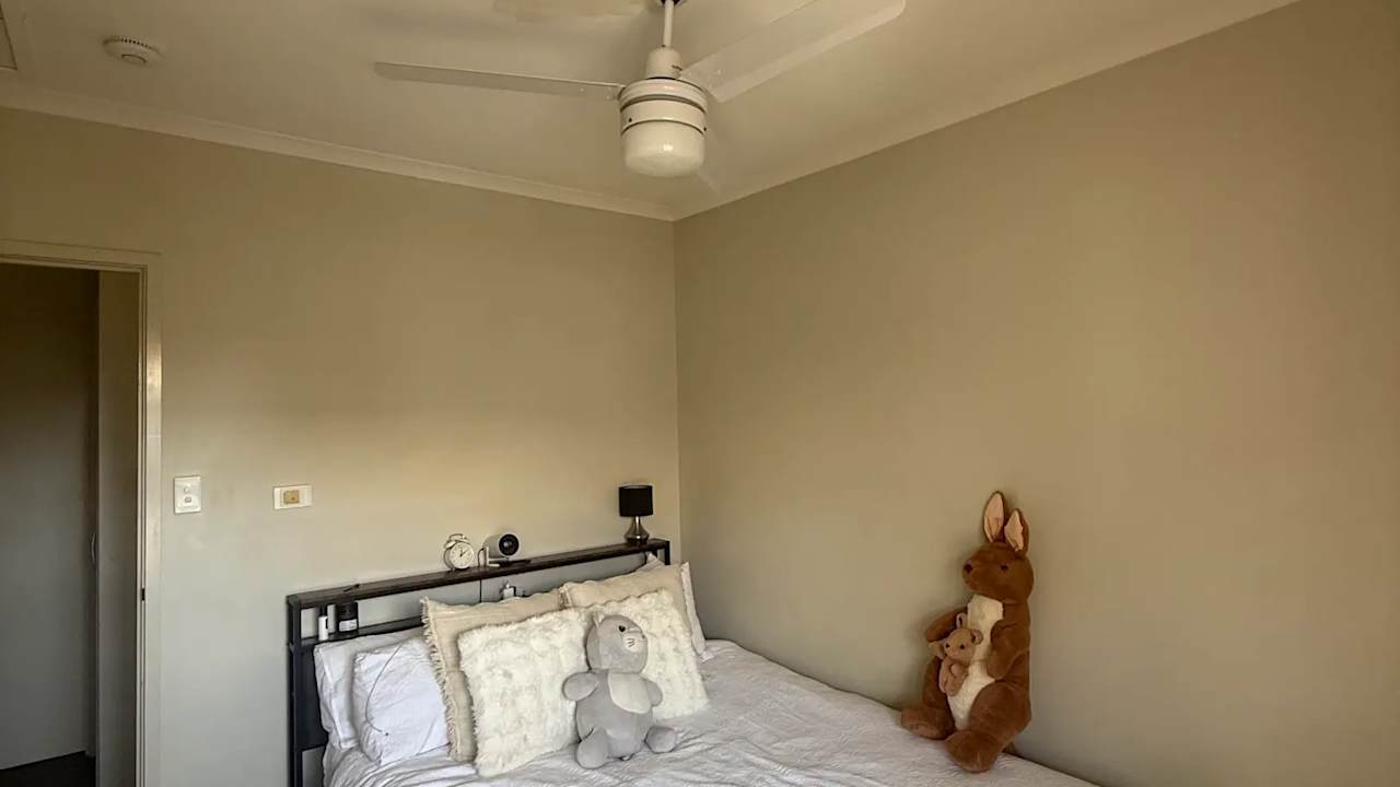 Room in a share house