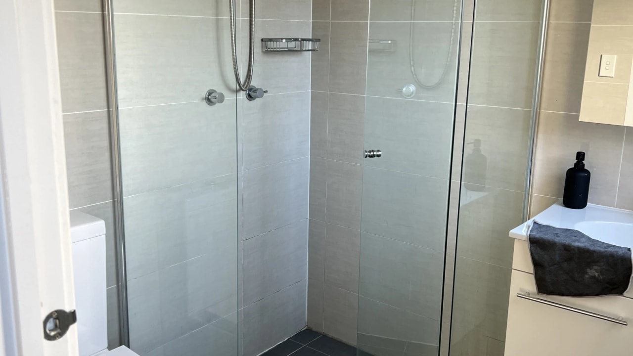 Room with ensuite in a share house