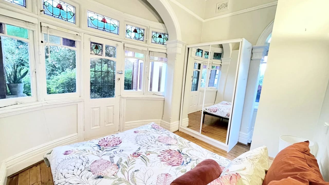 Room studio flat for rent