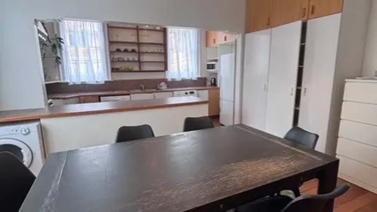 Whole property with 2 rooms for rent