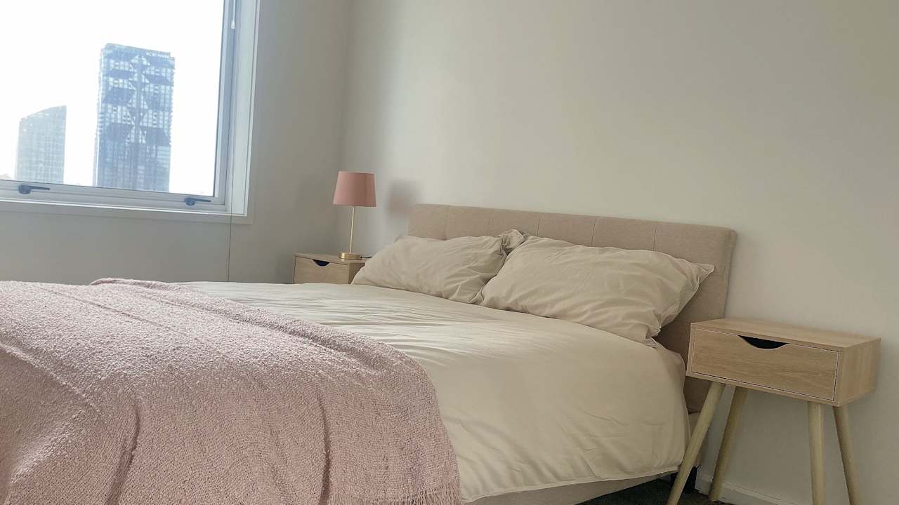 Furnished room in a flatshare