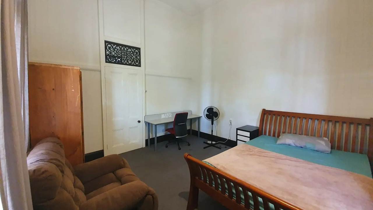 Furnished room in a share house