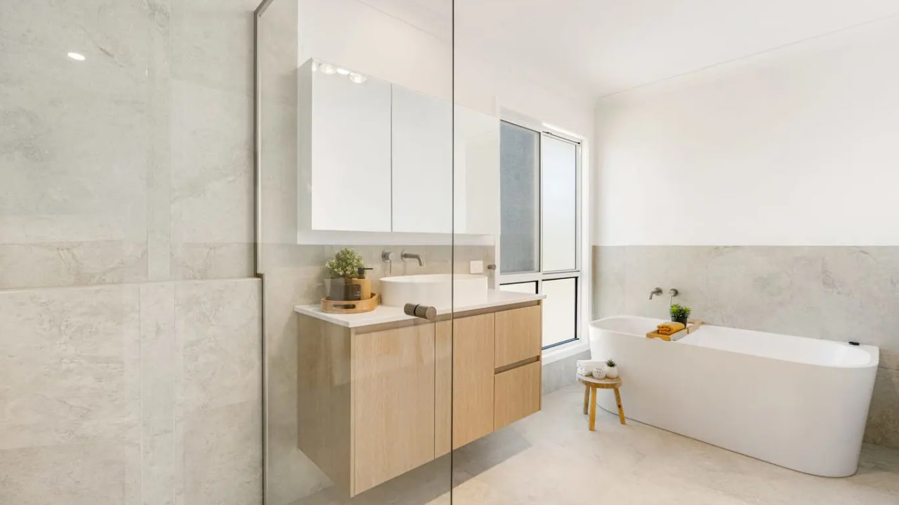 Furnished room with own bathroom