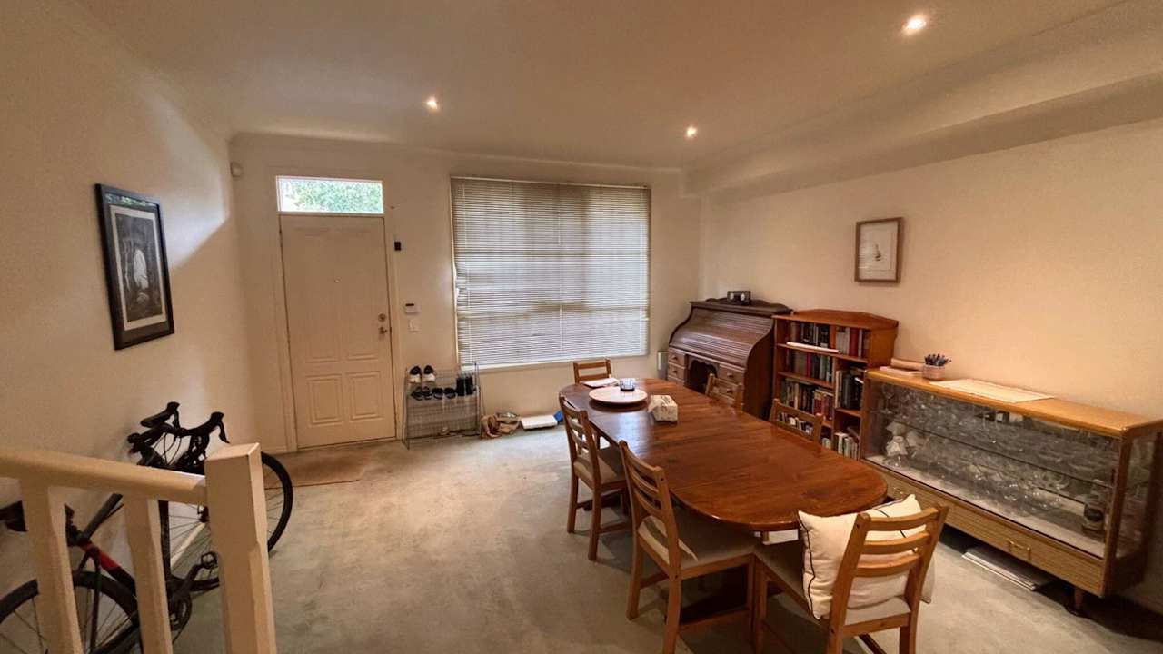 Unfurnished room in a share house