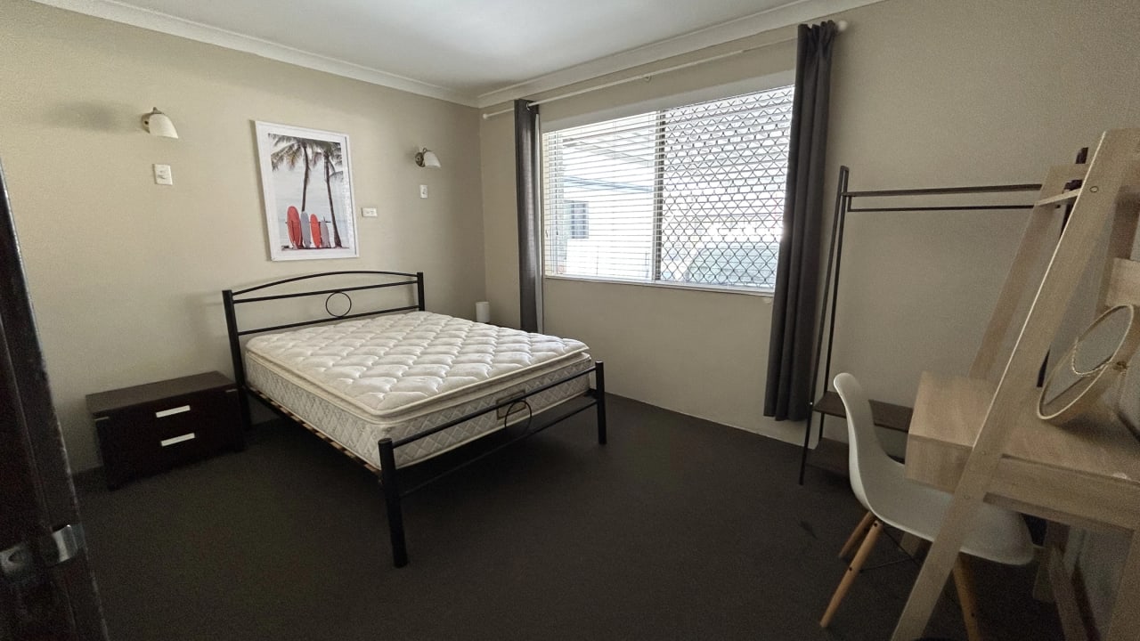 Furnished room in a share house