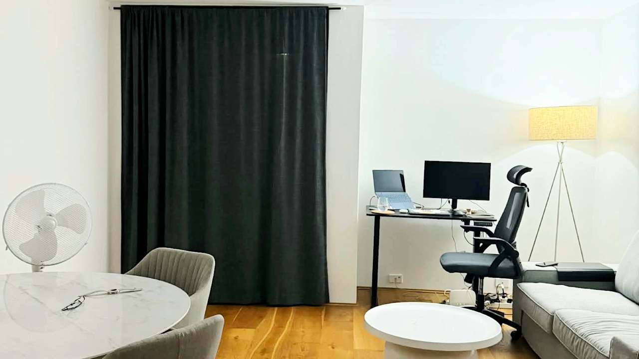 Unfurnished room in a flatshare