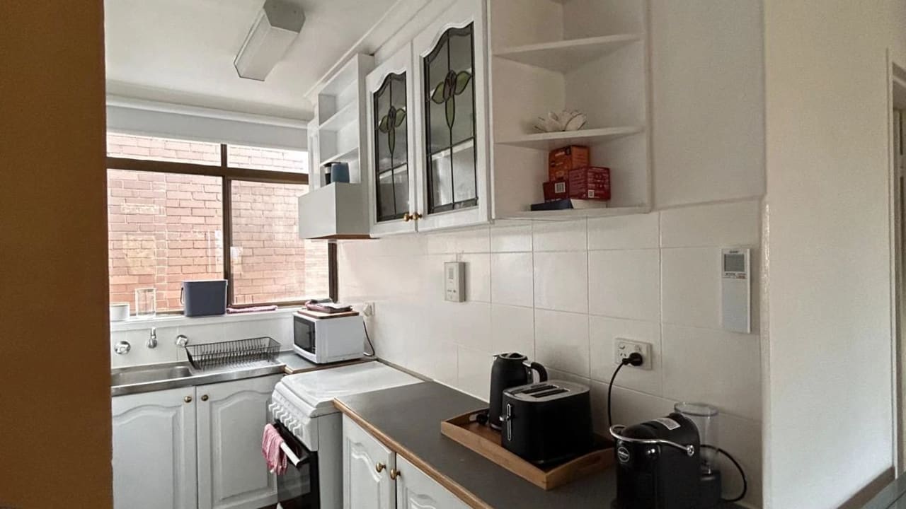 Furnished room in a flatshare