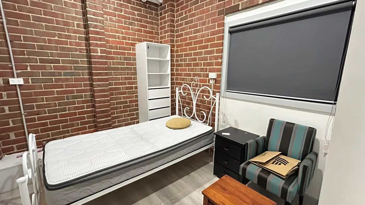 Furnished room in a share house