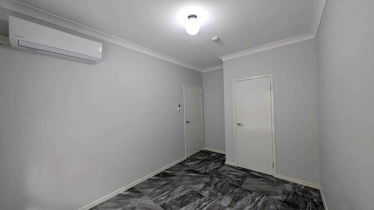 Room in a share house