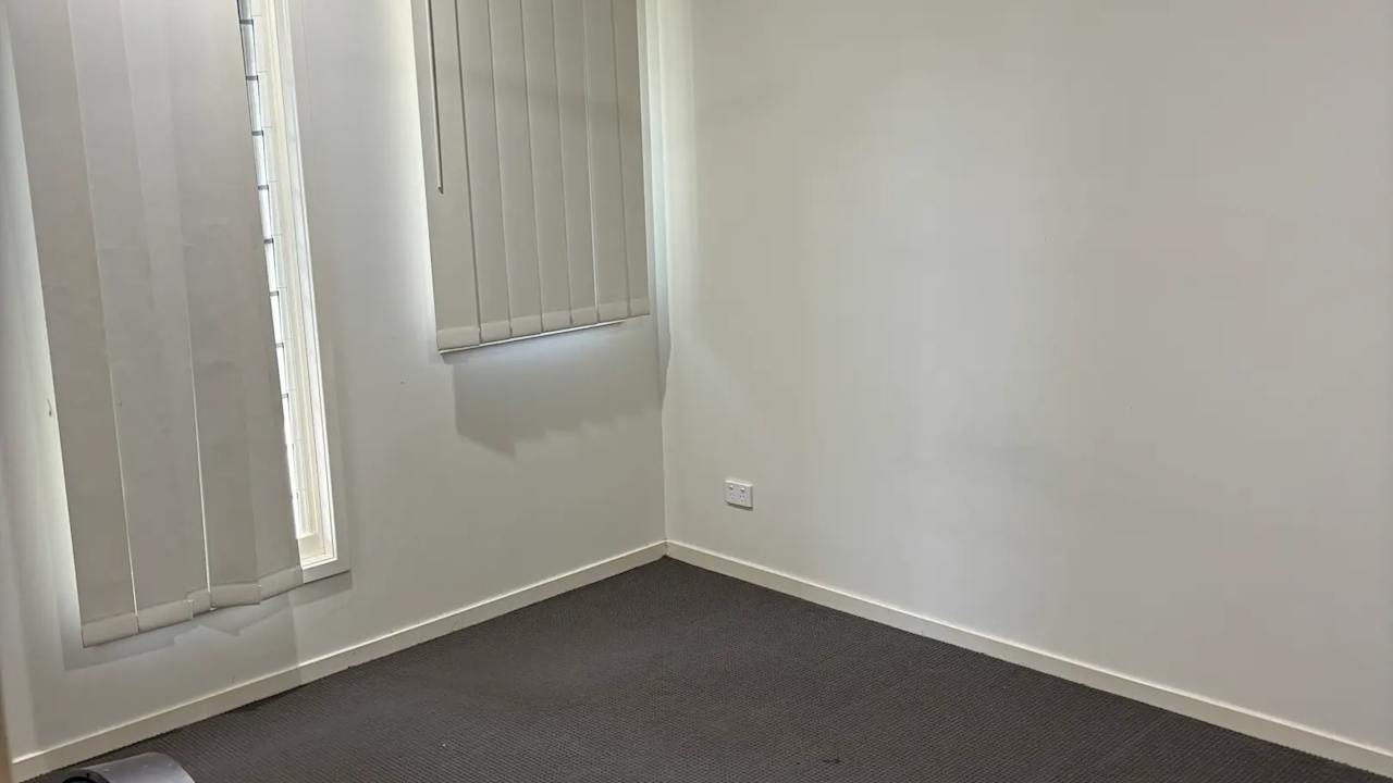 Unfurnished room with own bathroom