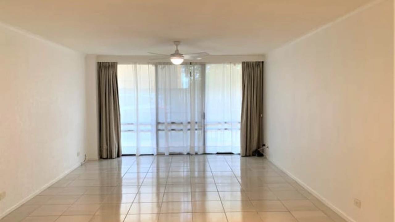 Unfurnished room in a flatshare