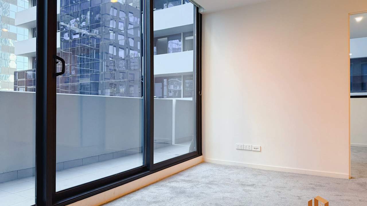 Furnished room with ensuite in a flatshare