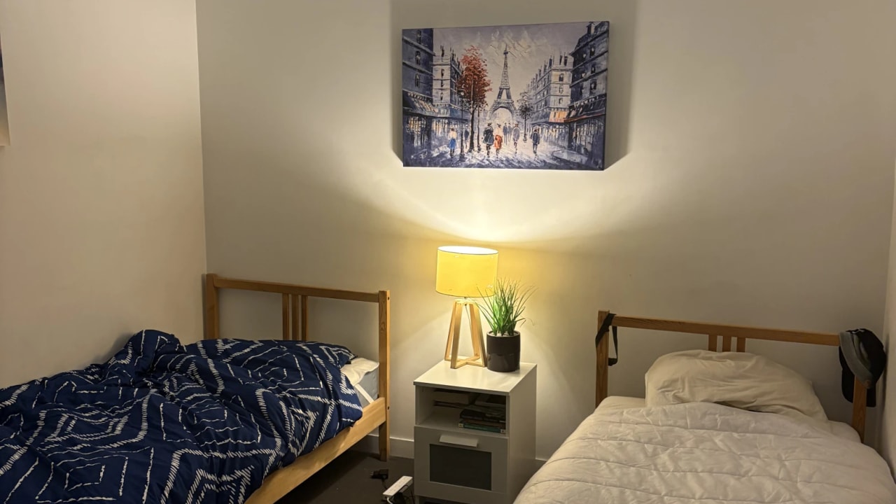 Furnished room in a flatshare
