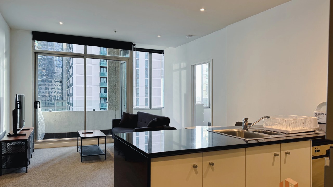 Furnished room in a flatshare