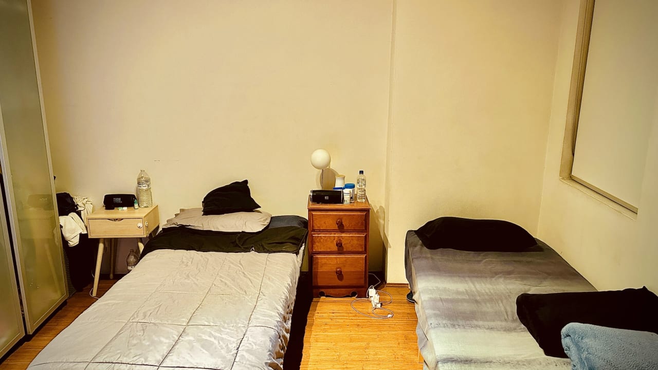 Furnished room in a flatshare