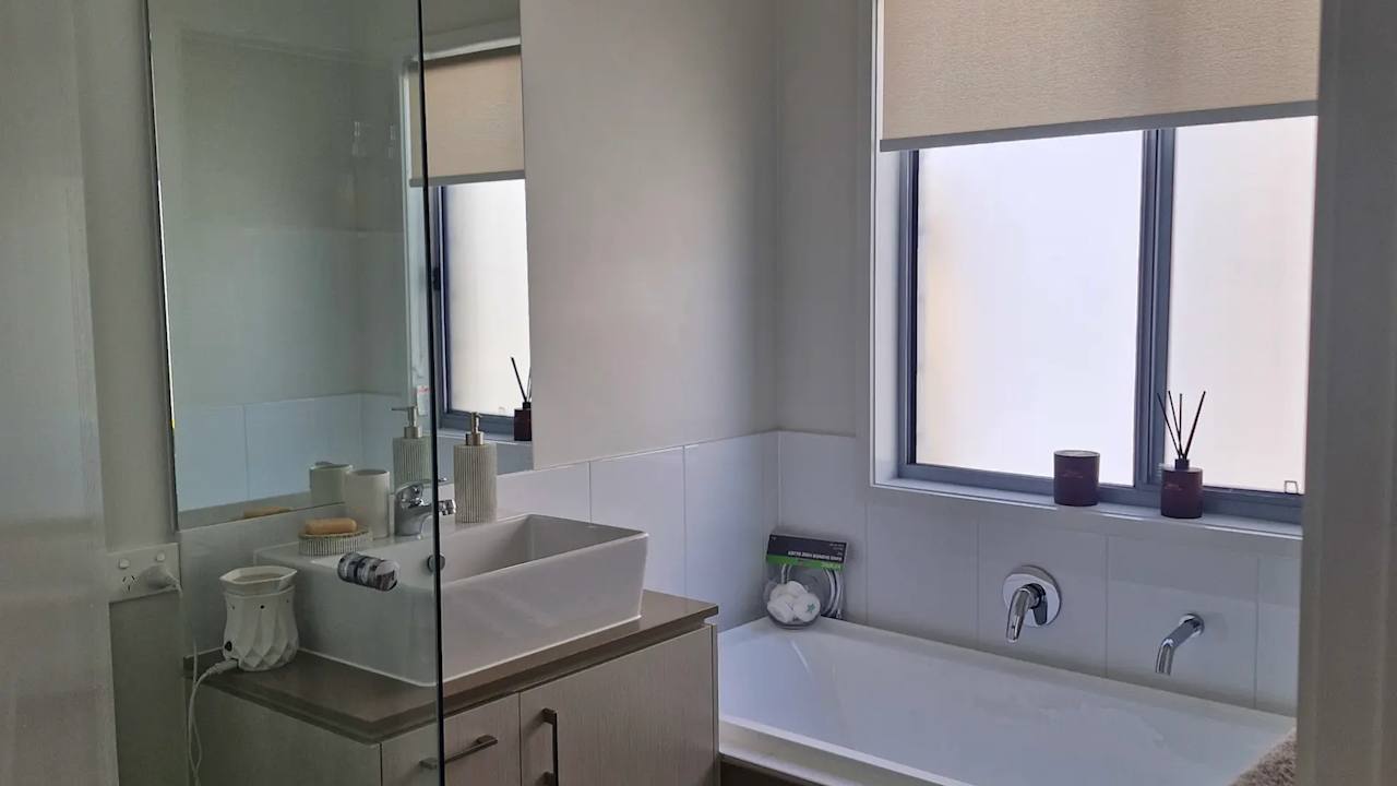 Furnished room with own bathroom