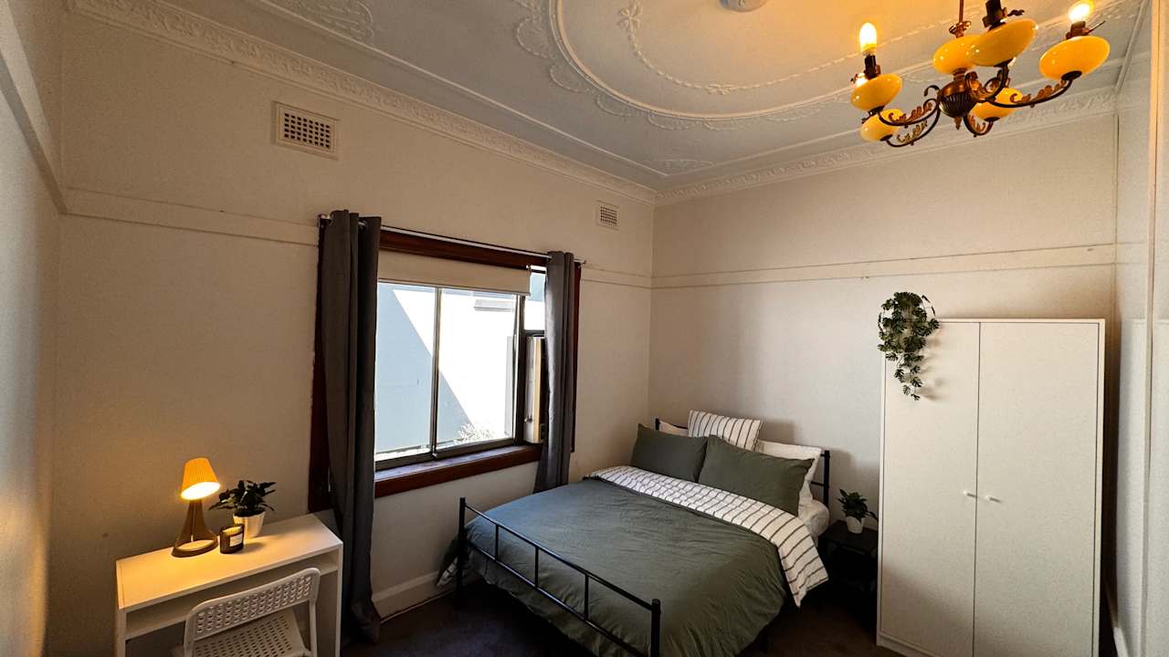 Furnished room in a share house
