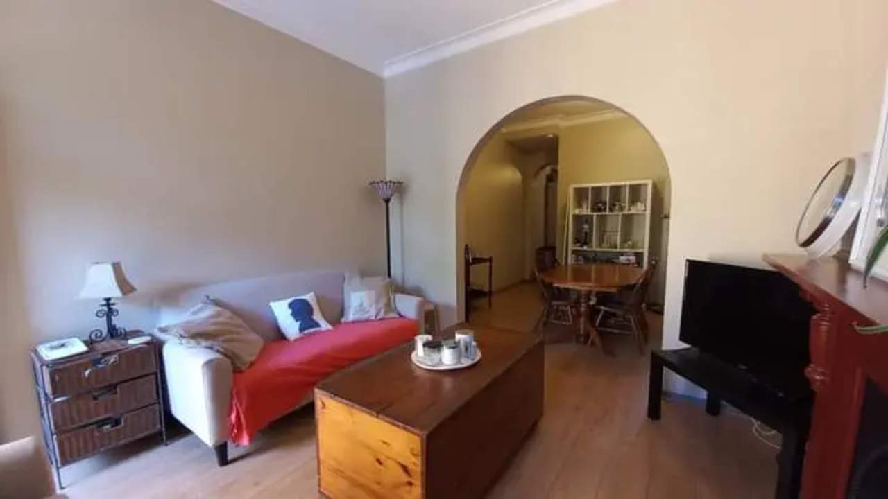 Room in a share house