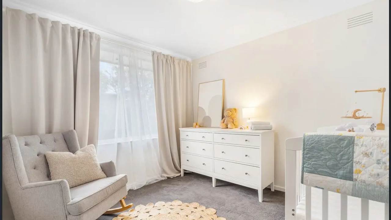 Room in a share house