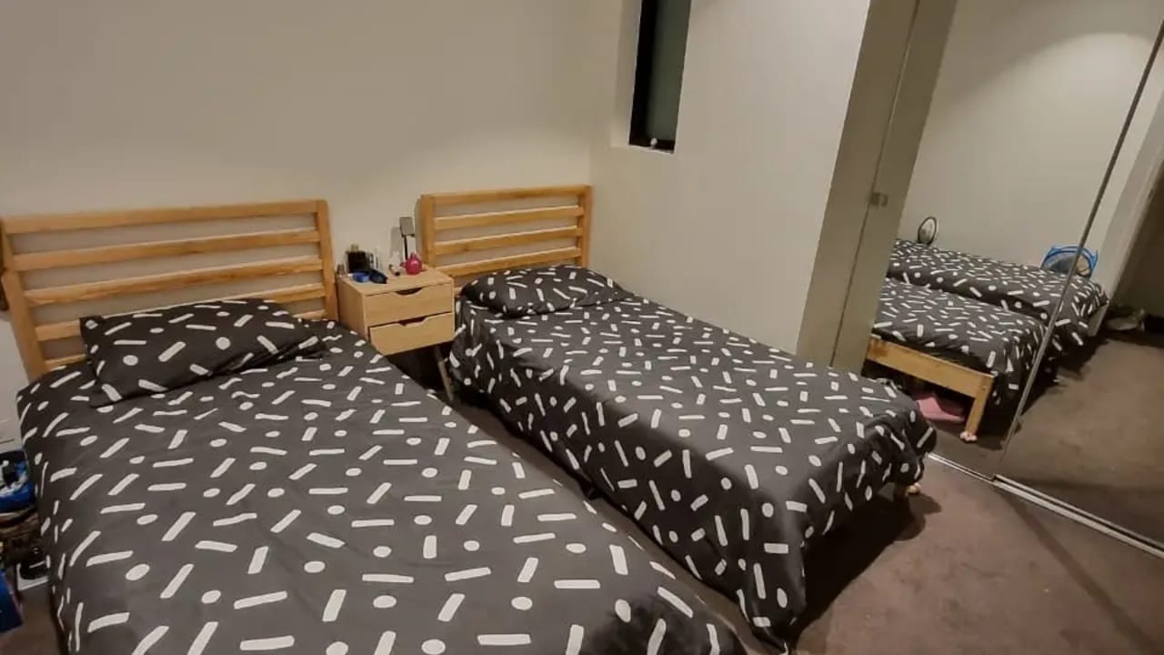 Furnished room in a flatshare
