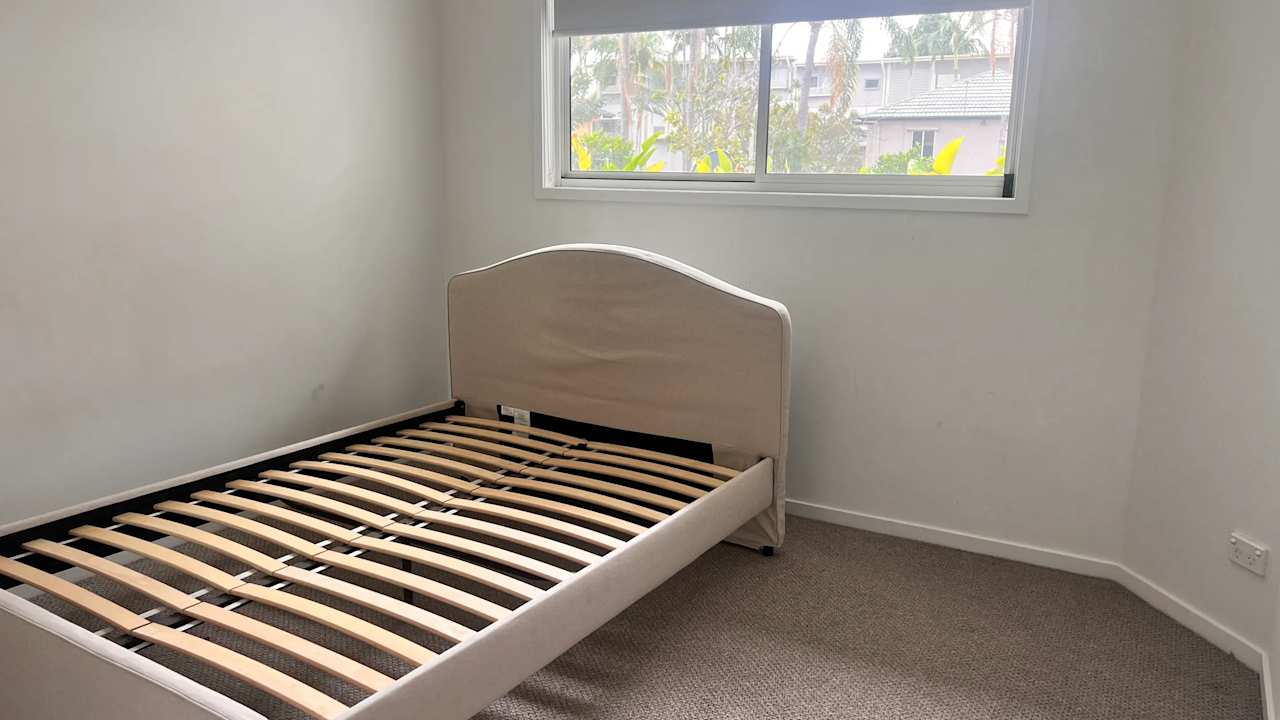 Unfurnished room in a share house