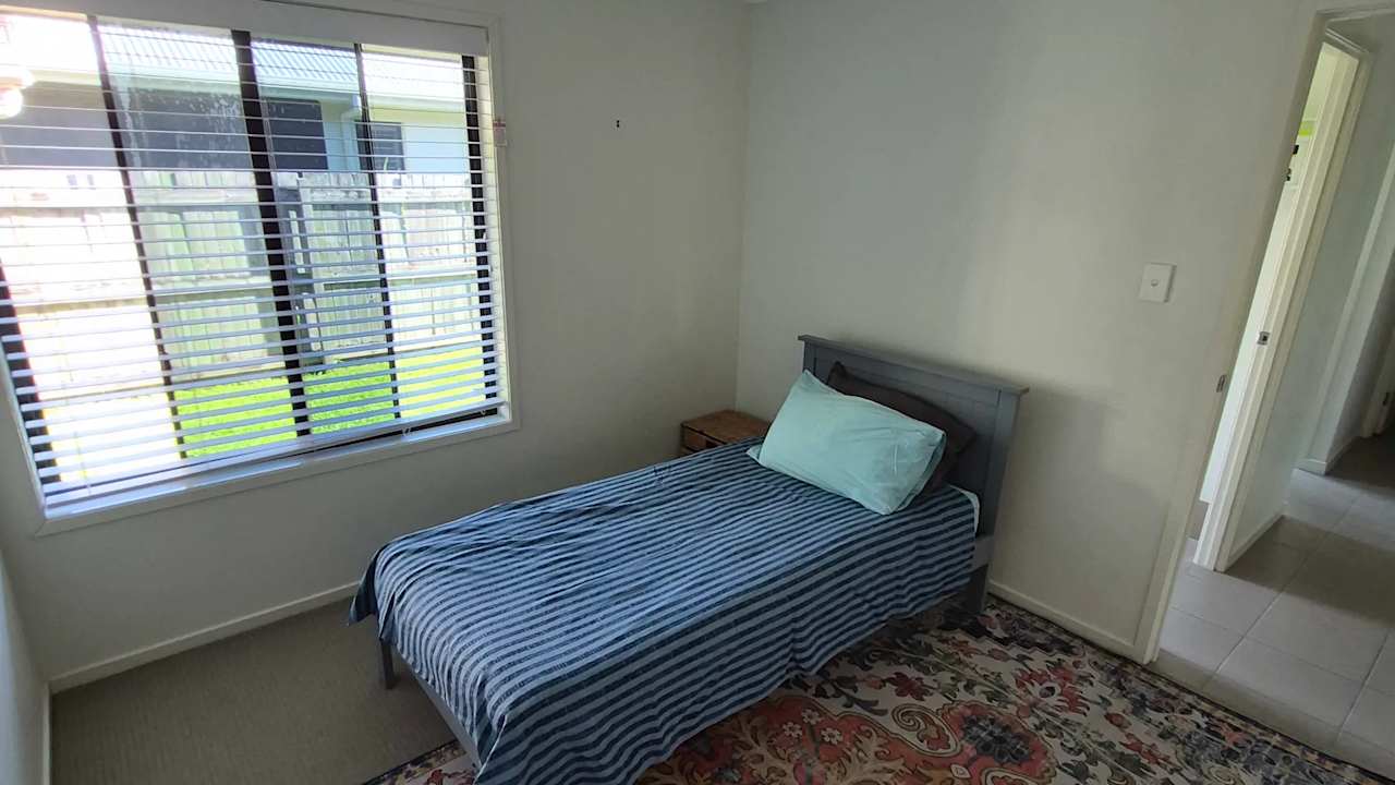 Room in a share house