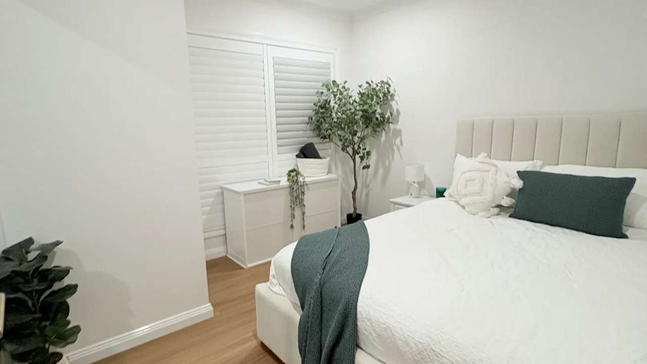 Furnished room in a share house