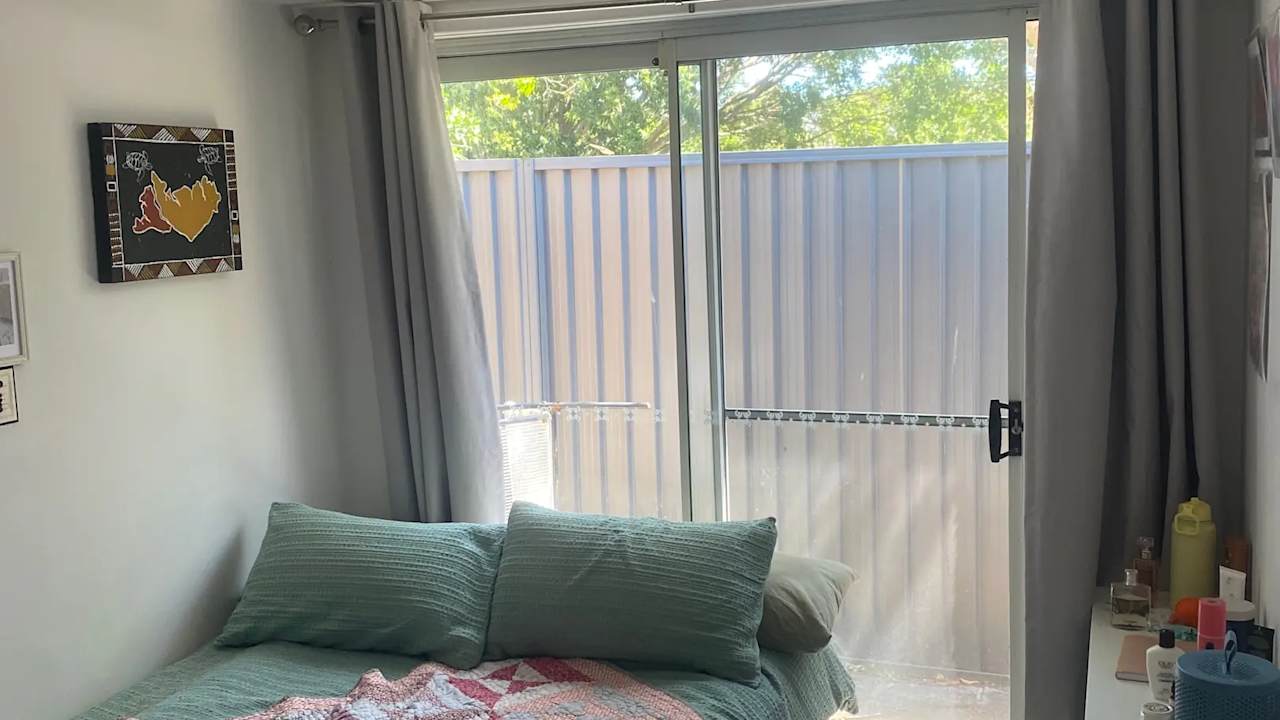 Unfurnished room in a share house