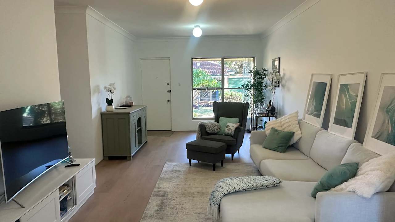 Furnished room in a share house