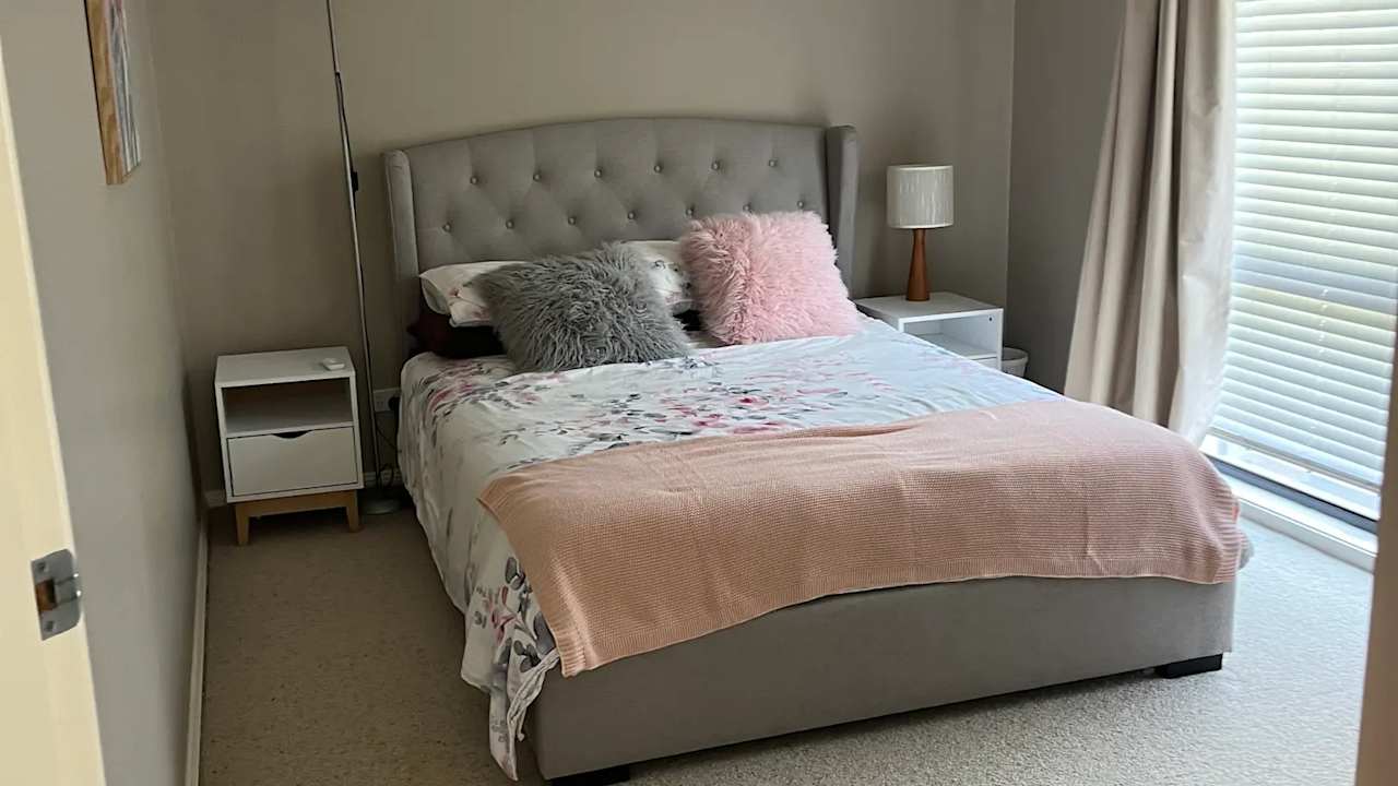 Furnished room with own bathroom