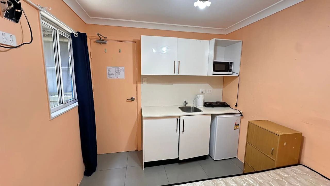 Furnished room with own bathroom